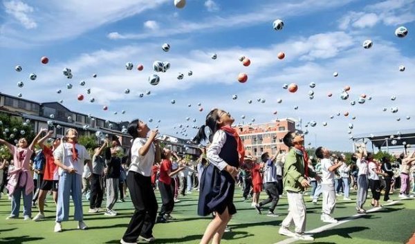 深资管 快乐教育害孩子？朋友圈疯传的谎言，真相惊人